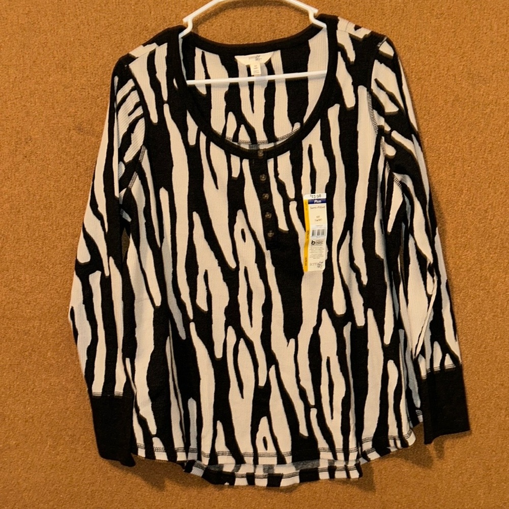 Terra & Sky Women's Plus Size Waffle Tee with Long Sleeves